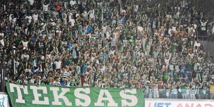 Bursasporlu taraftar kümesi Teksas, ulusal maça gitmiyor